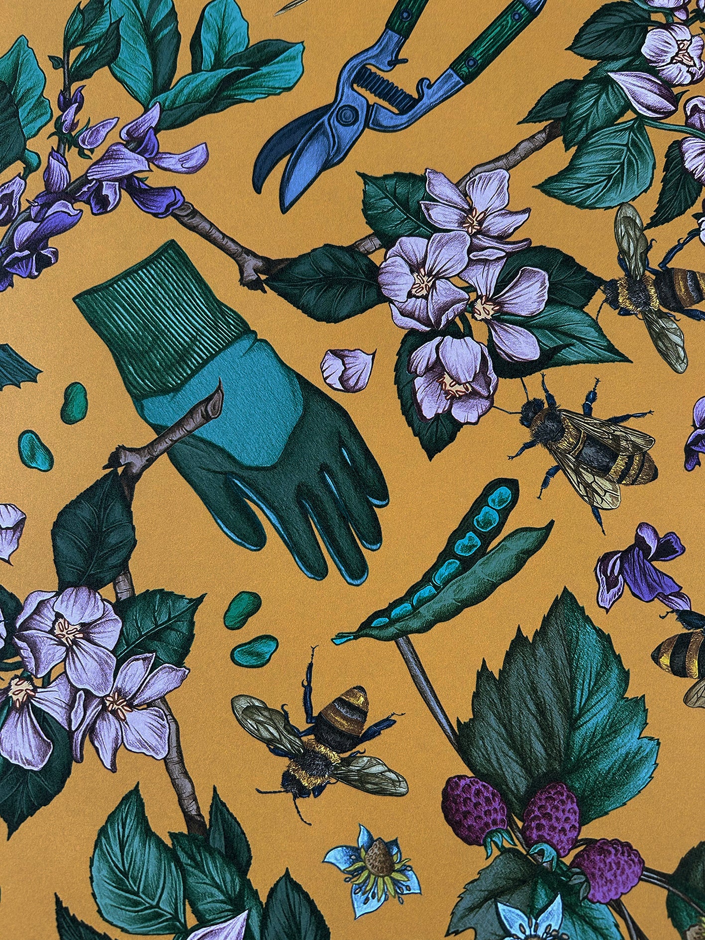 Signature Bee Mustard Wallpaper