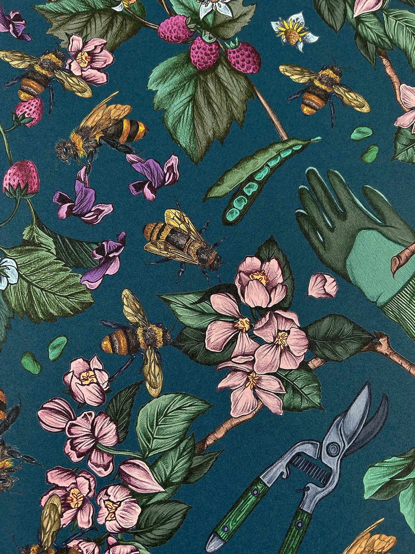 Signature Bee Teal Wallpaper